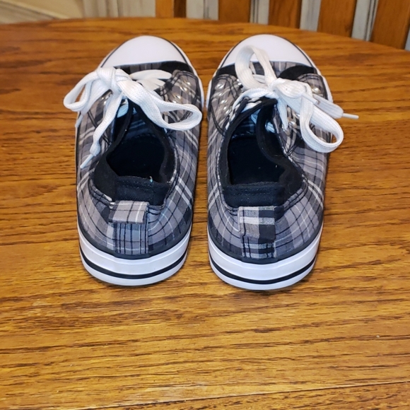 Twisted sneakers size 10 - Picture 3 of 8